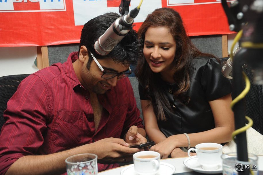 Dongata-Movie-Team-at-Big-FM